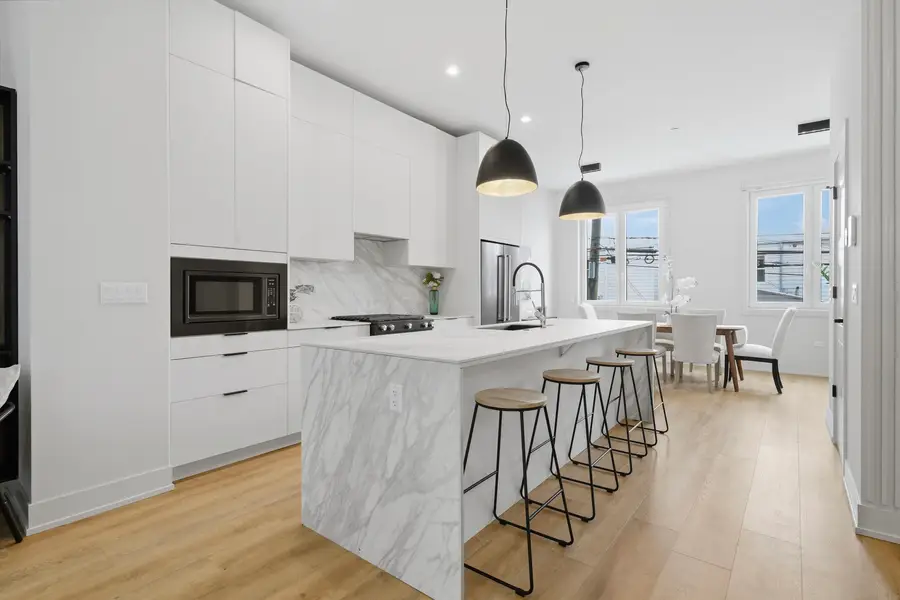 3209 N Kildare Avenue, Chicago, IL 60641 - #3