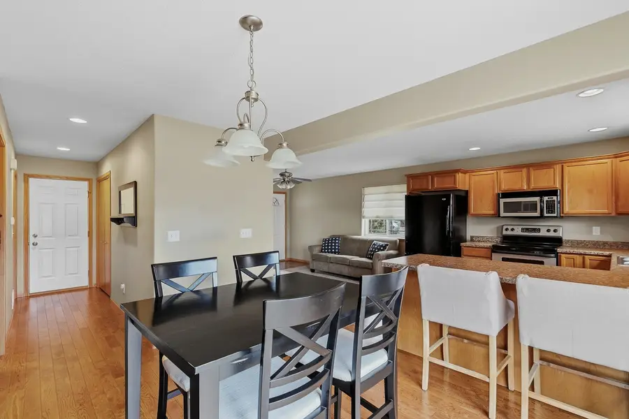 1570 Savannah Circle #A1, Davenport, IA 52807 - #3