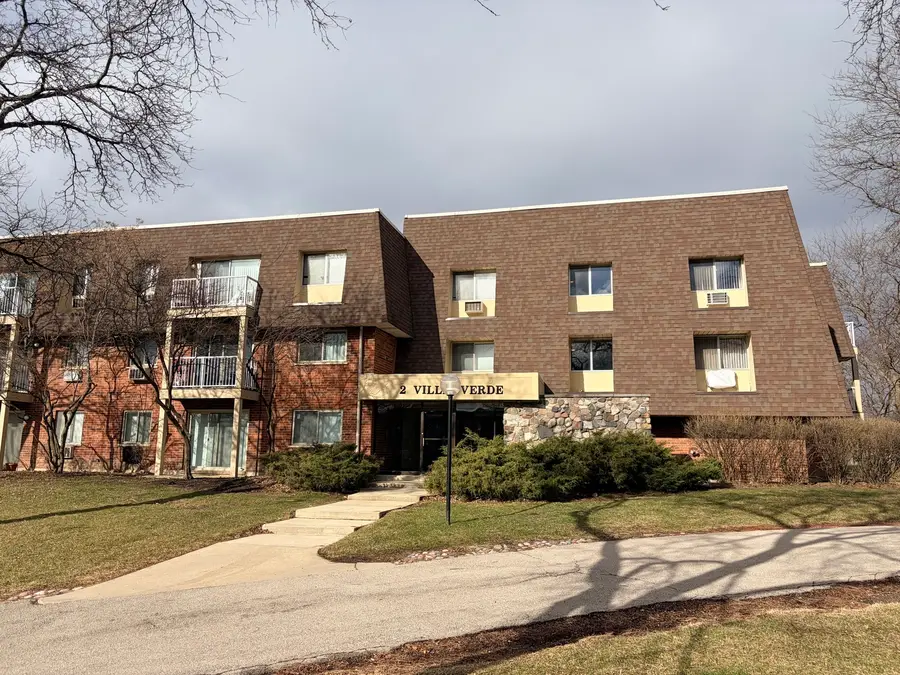 2 Villa Verde Drive #201, Buffalo Grove, IL 60089 - #2