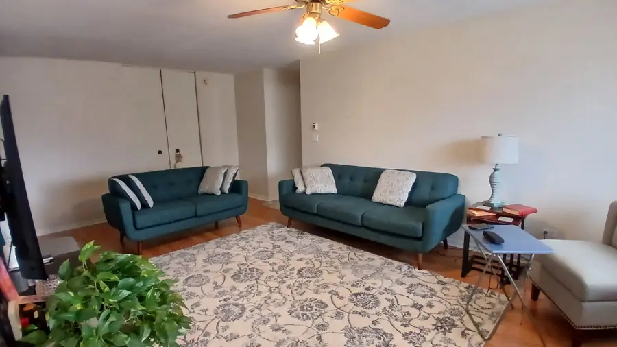 2 Villa Verde Drive #201, Buffalo Grove, IL 60089 - #3