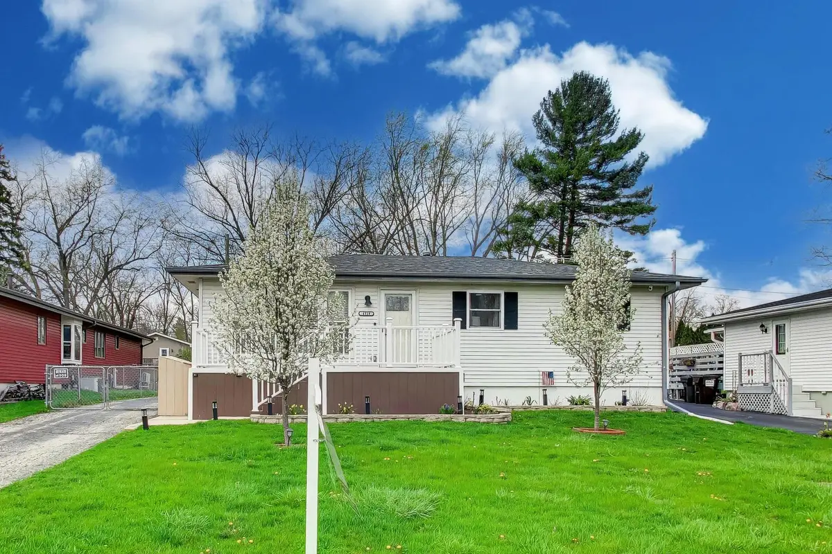 4318 Sioux Lane, McHenry, IL 60050 - #1