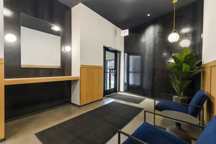 Address Withheld By Seller, Chicago, IL 60647 - #2