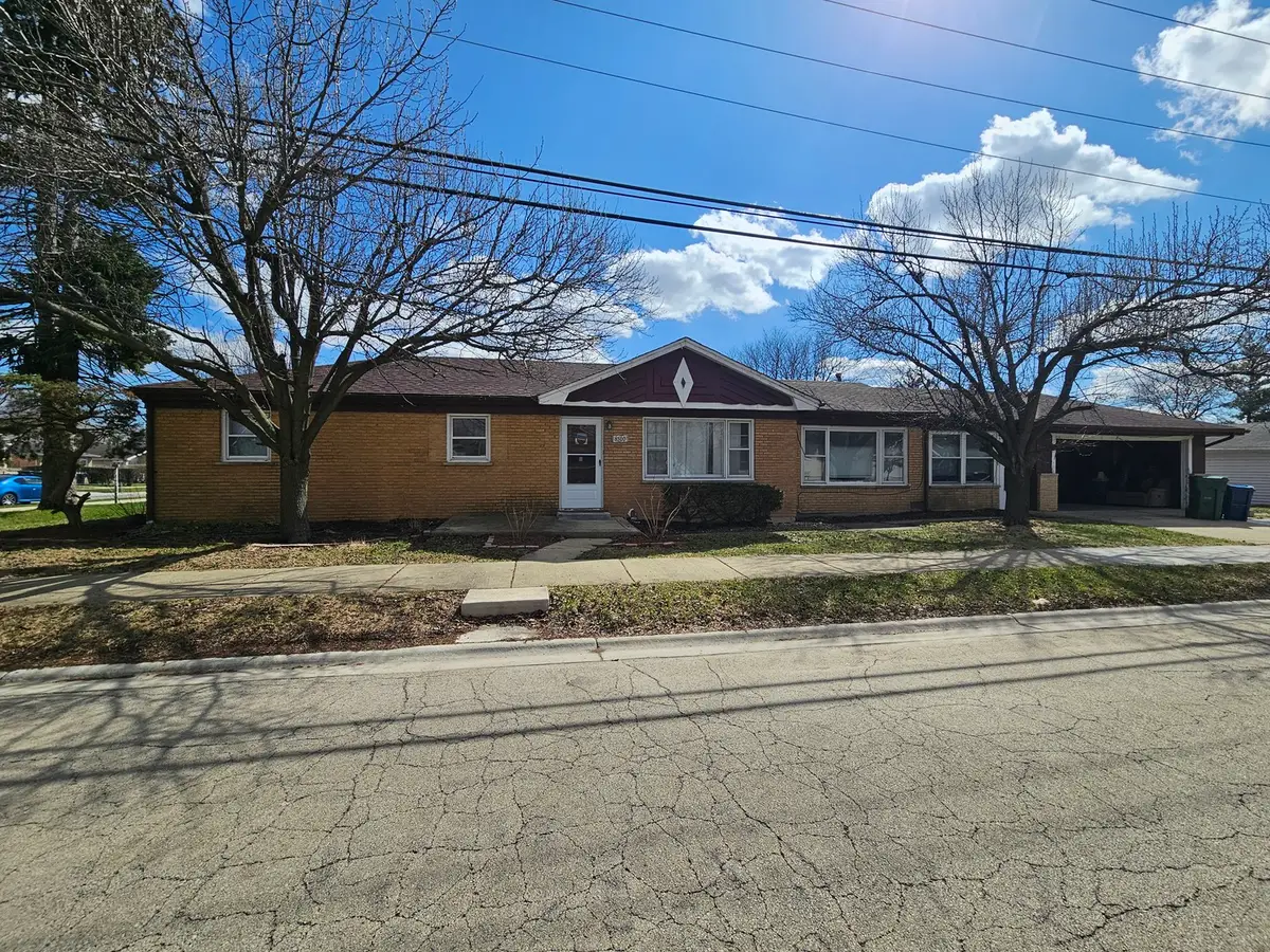 8500 Parkside Avenue, Burbank, IL 60459 - #1