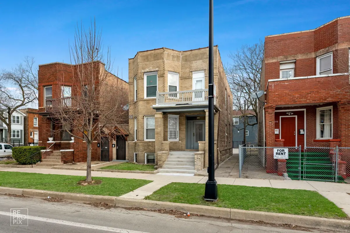 738 E Marquette Road, Chicago, IL 60637 - #1