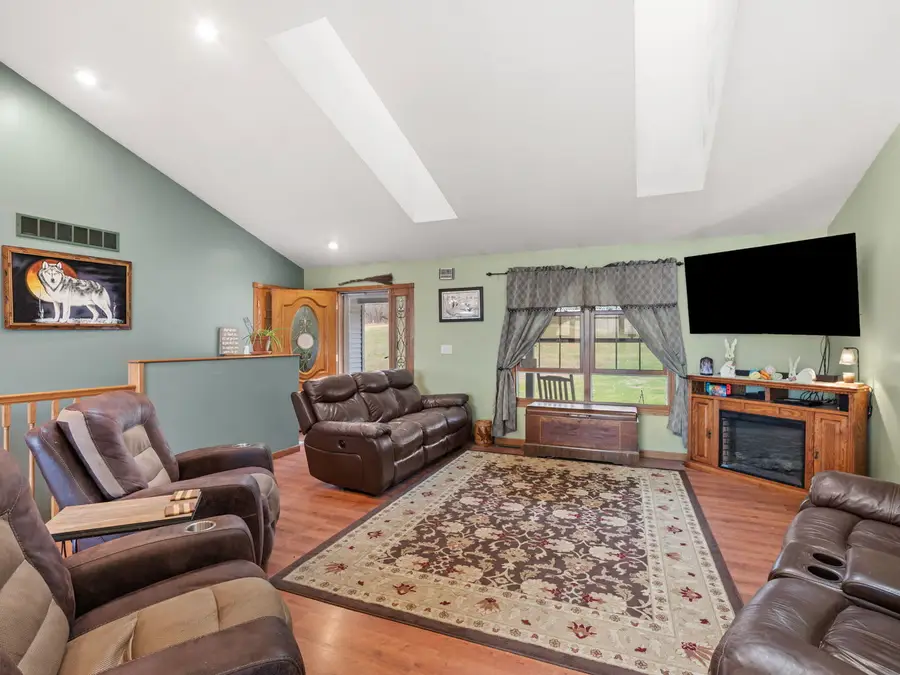 107 Lost Lane, Savanna, IL 61074 - #2