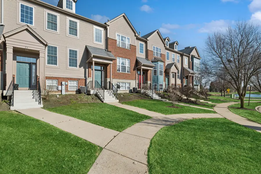 24 Village Station Lane, Grayslake, IL 60030 - #2