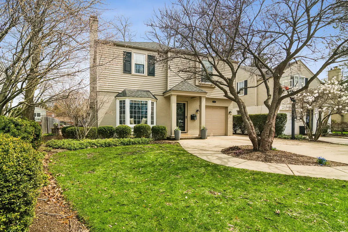 627 S Lincoln Lane, Arlington Heights, IL 60005 - #1