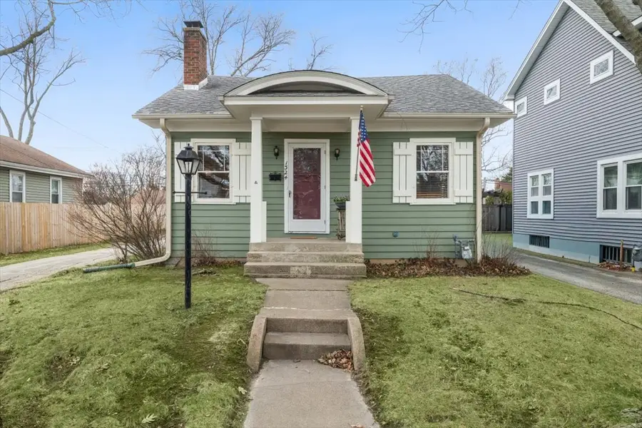 1324 Hickory Street, Waukegan, IL 60085 - #2