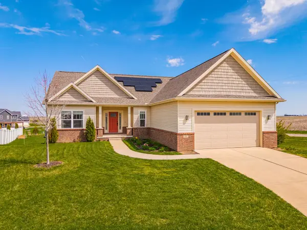 19 Red Maple Court, Bloomington, IL 61705