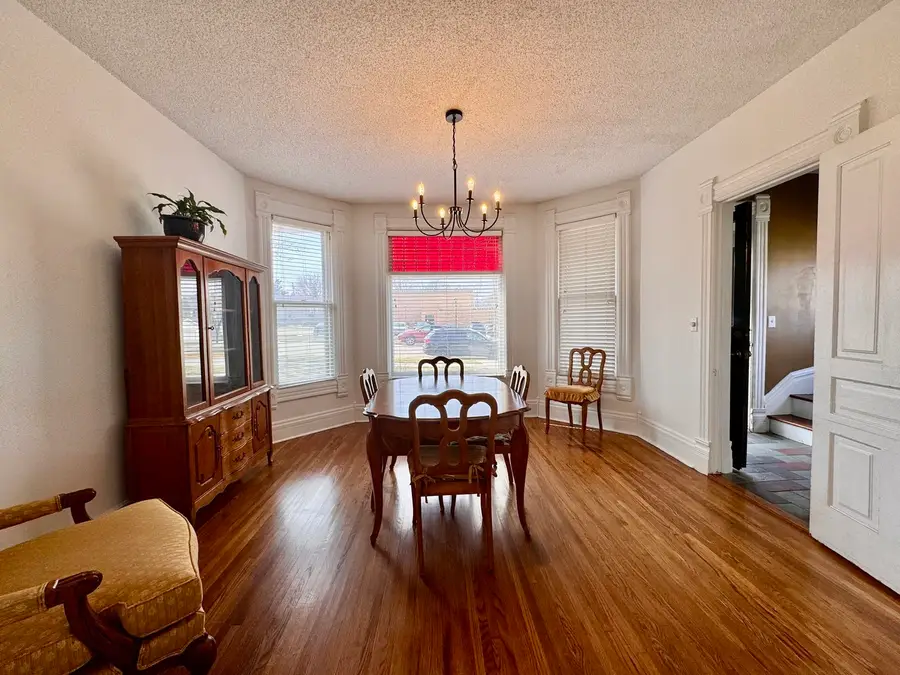 706 S Hennepin Avenue, Dixon, IL 61021 - #3