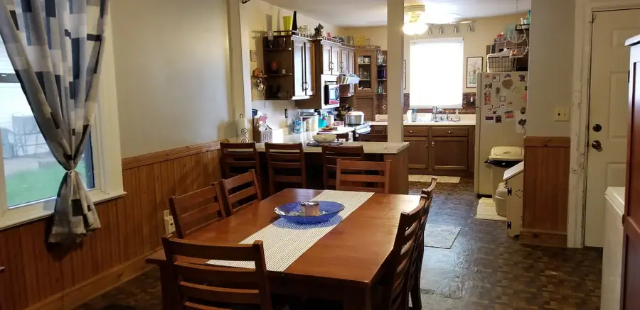 209 N Benton Street, New Athens, IL 62264 - #3