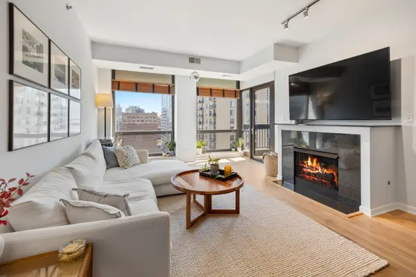 1212 N Wells Street #1602, Chicago, IL 60610