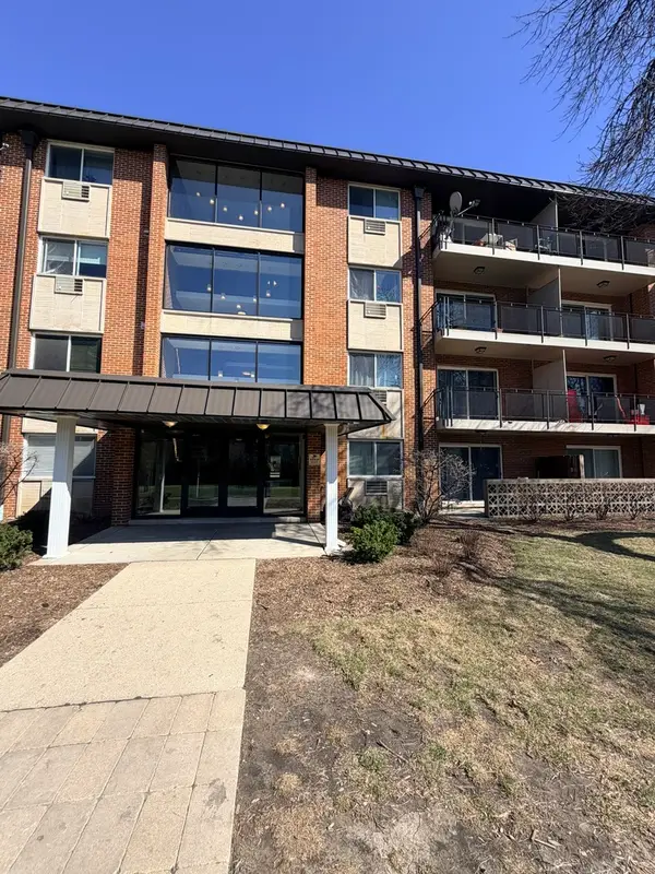 2230 S Goebbert Road #139, Arlington Heights, IL 60005