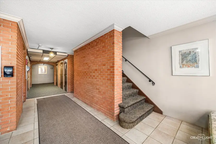 1050 N Farnsworth Avenue #403, Aurora, IL 60505 - #3