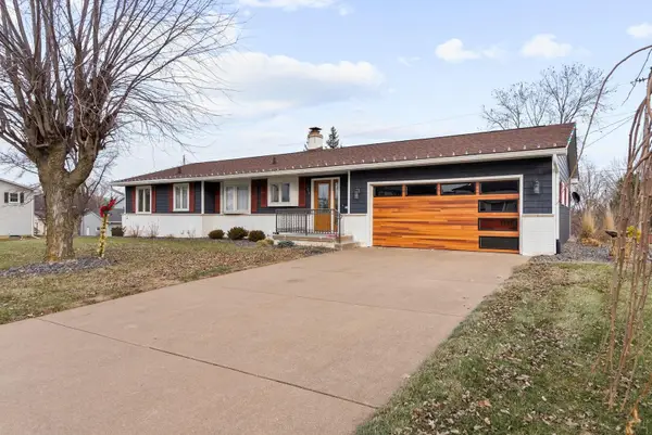 3719 N Thornwood Avenue, Davenport, IA 52806