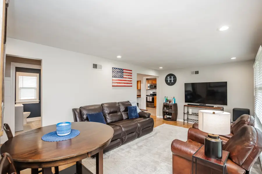 15W492 Concord Street, Elmhurst, IL 60126 - #3