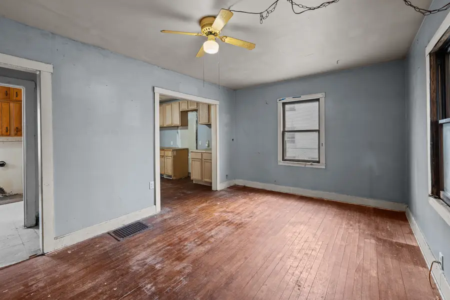 209 S Thornwood Avenue, Davenport, IA 52802 - #2