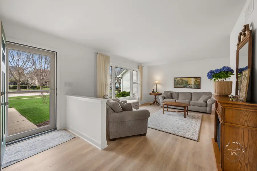 2512 Leach Drive, Naperville, IL 60564 - #3