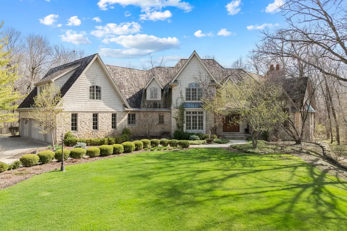 33W551 Hub Road, Wayne, IL 60184 - #1