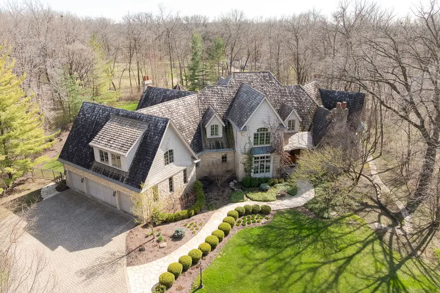 33W551 Hub Road, Wayne, IL 60184 - #2