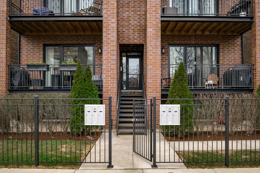 3340 N Lawndale Avenue #1S, Chicago, IL 60618 - #2