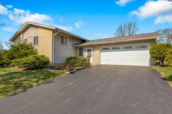 Address Withheld By Seller, Woodridge, IL 60517