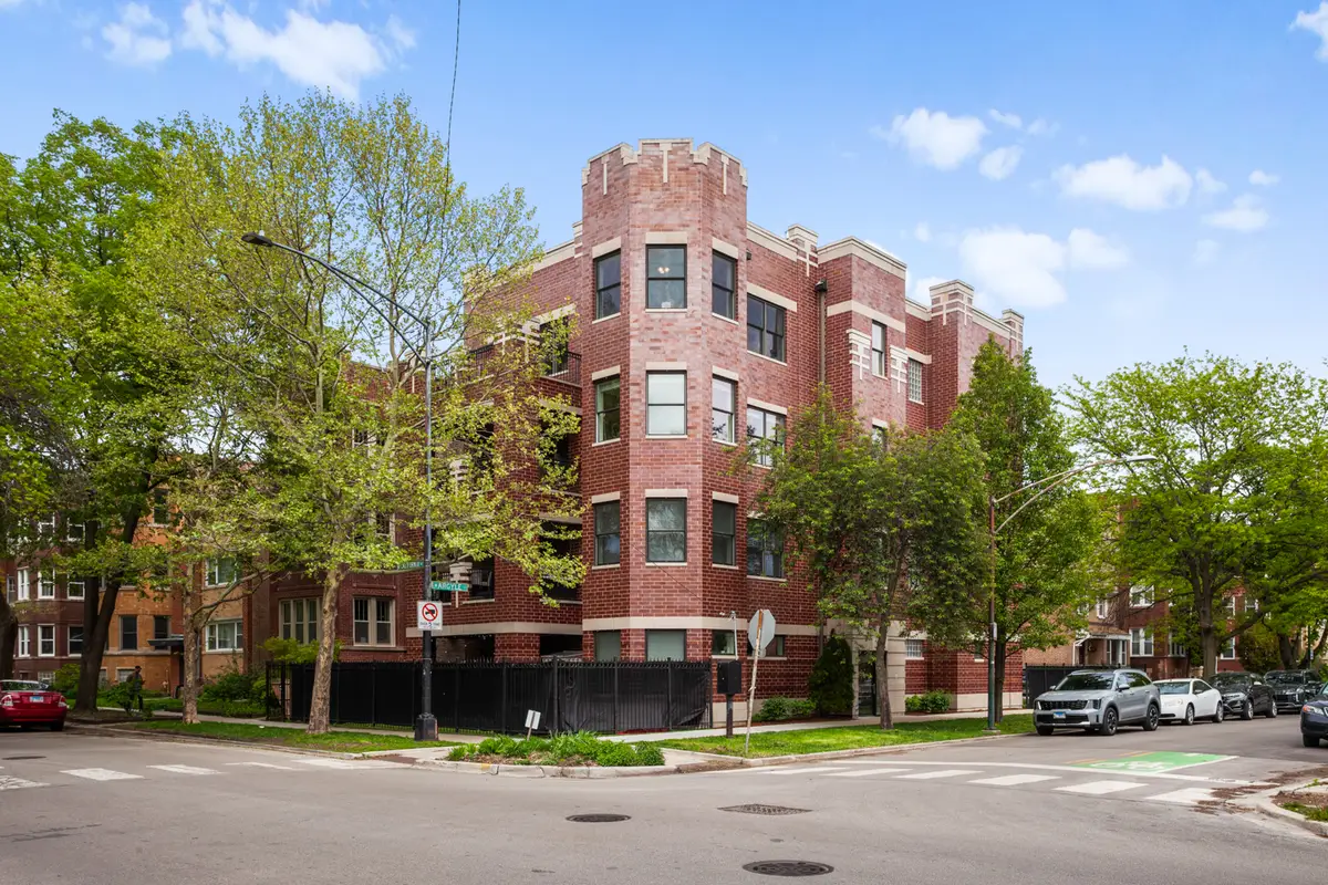 2752 W Argyle Street #3, Chicago, IL 60625 - #1
