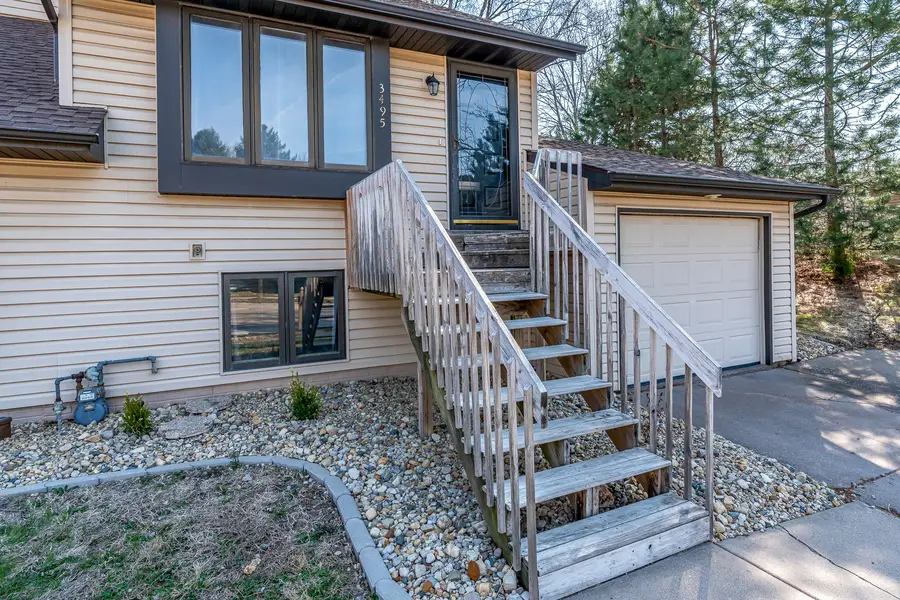 3495 Fairview Drive, Bettendorf, IA 52722 - #2