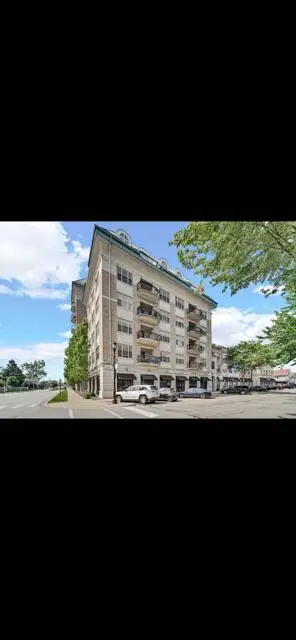 50 N Plum Grove Road #405, Palatine, IL 60067