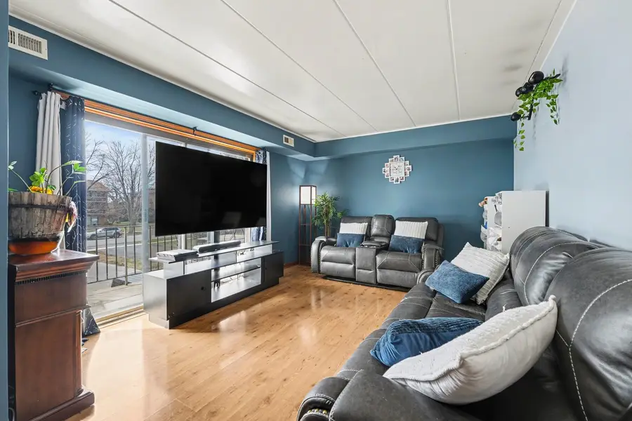 9826 Treetop Drive #2W, Orland Park, IL 60462 - #3