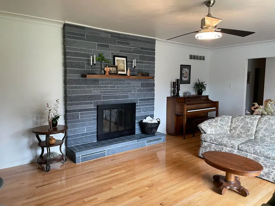 1020 N 18th Street, Mount Vernon, IL 62864 - #2