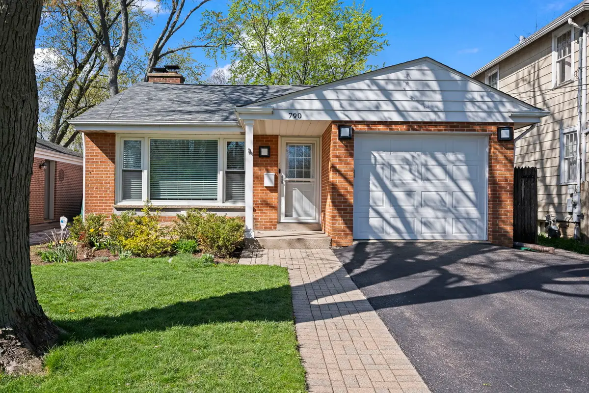 790 Pleasant Avenue, Highland Park, IL 60035 - #1
