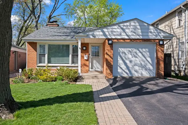 790 Pleasant Avenue, Highland Park, IL 60035