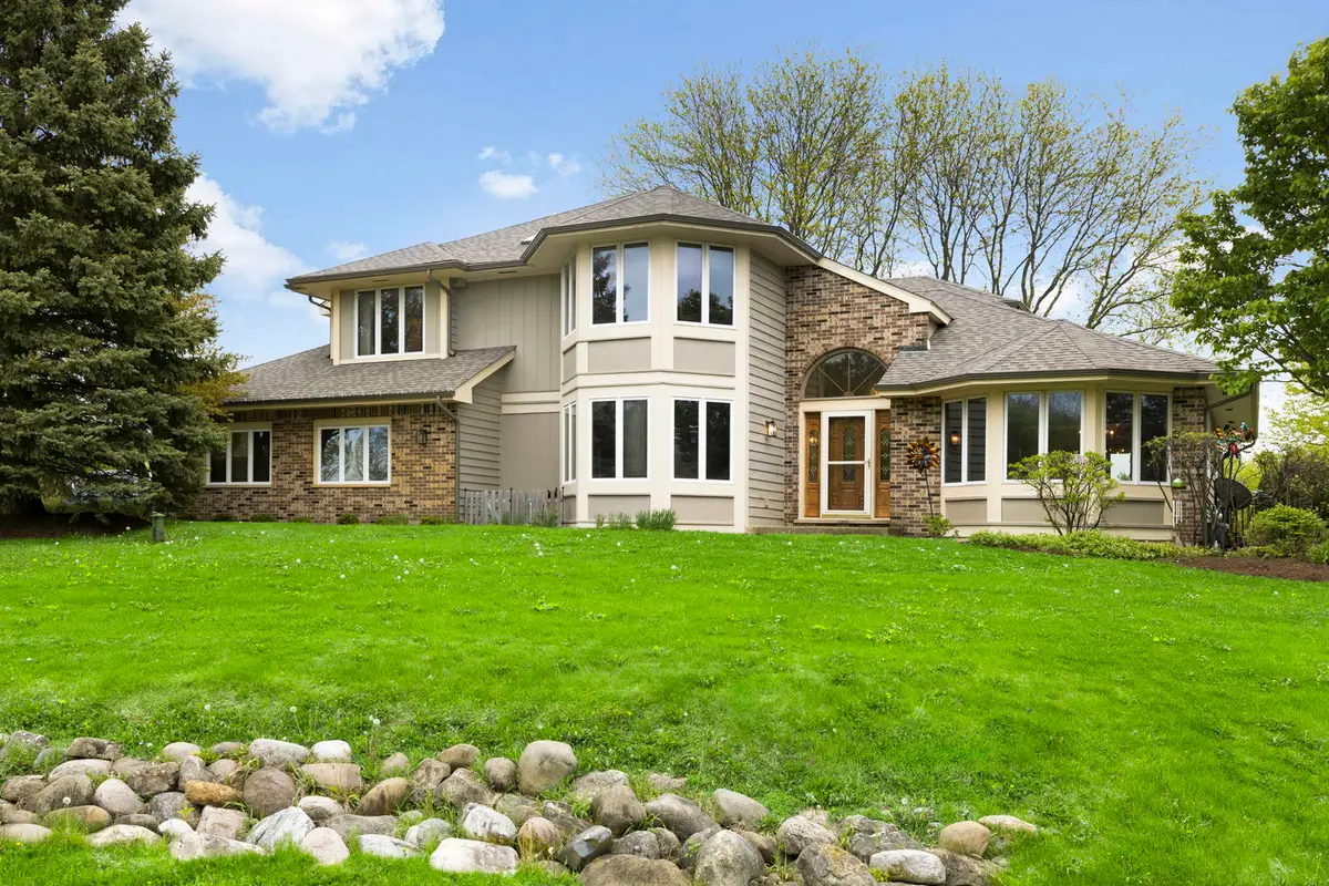 5N191 Fox Bluff Drive, Saint Charles, IL 60175 - #1