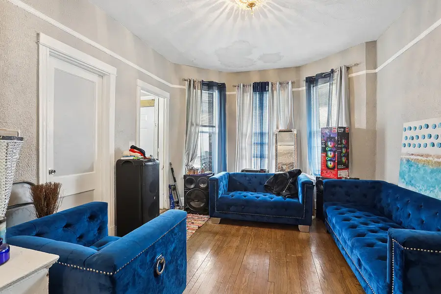 7814 S Saint Lawrence Avenue S, Chicago, IL 60619 - #3