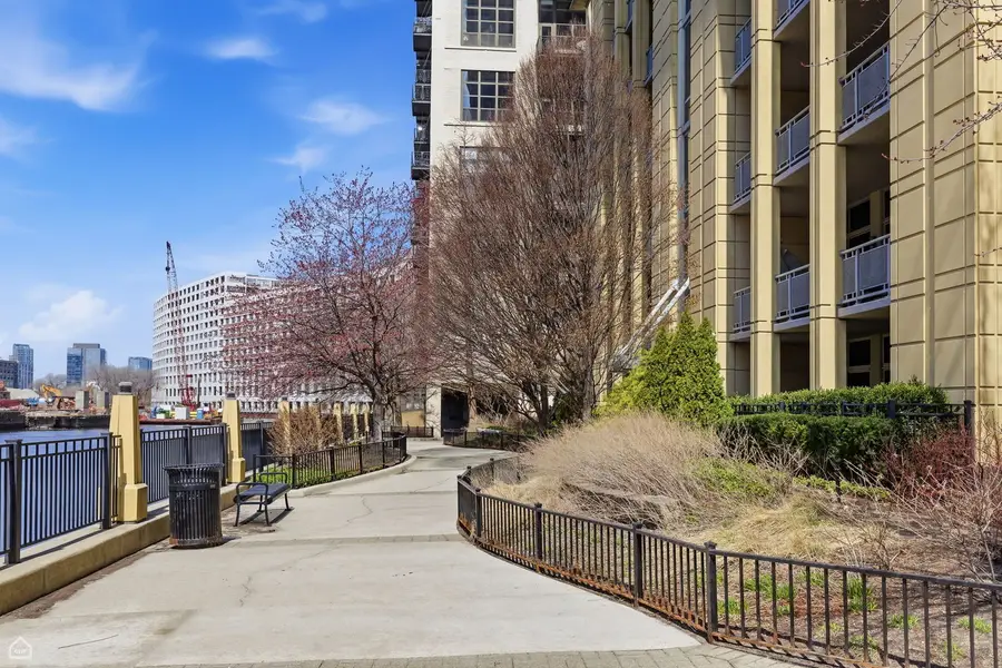 720 N Larrabee Street #1206, Chicago, IL 60654 - #2