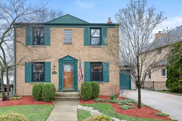 424 S Home Avenue, Park Ridge, IL 60068