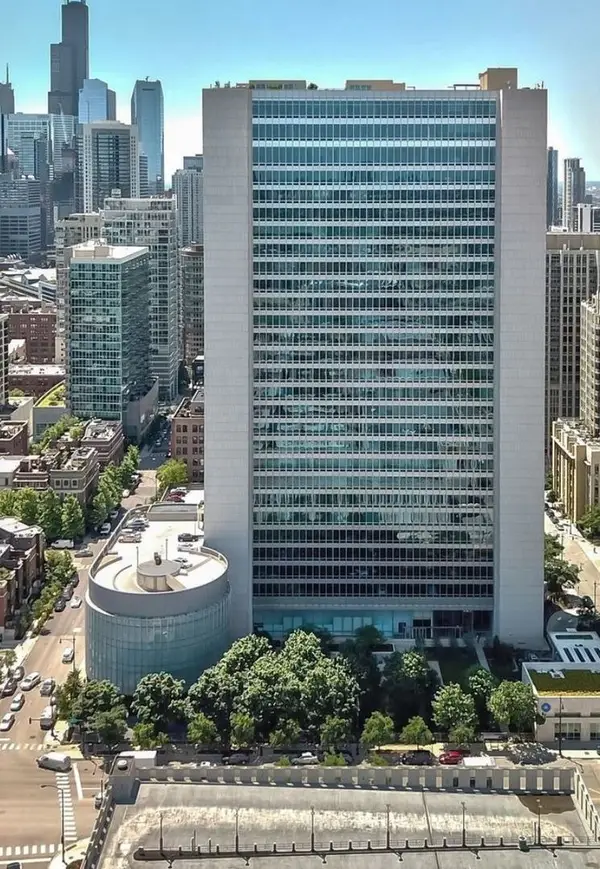 500 W Superior Street #1307, Chicago, IL 60654