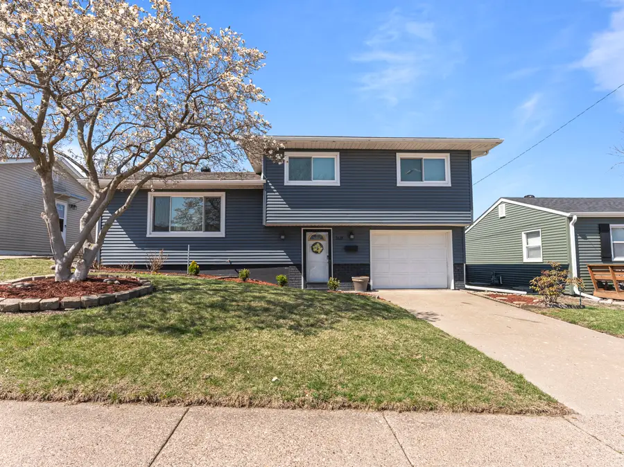 2628 N Gayman Avenue, Davenport, IA 52804 - #2