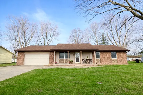 112 Donoho Drive, Salem, IL 62881