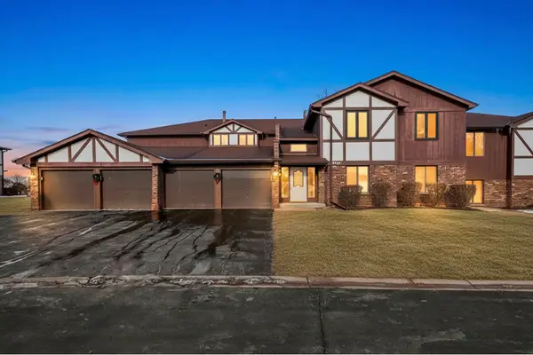 9748 Mill Drive E #2E, Palos Park, IL 60464