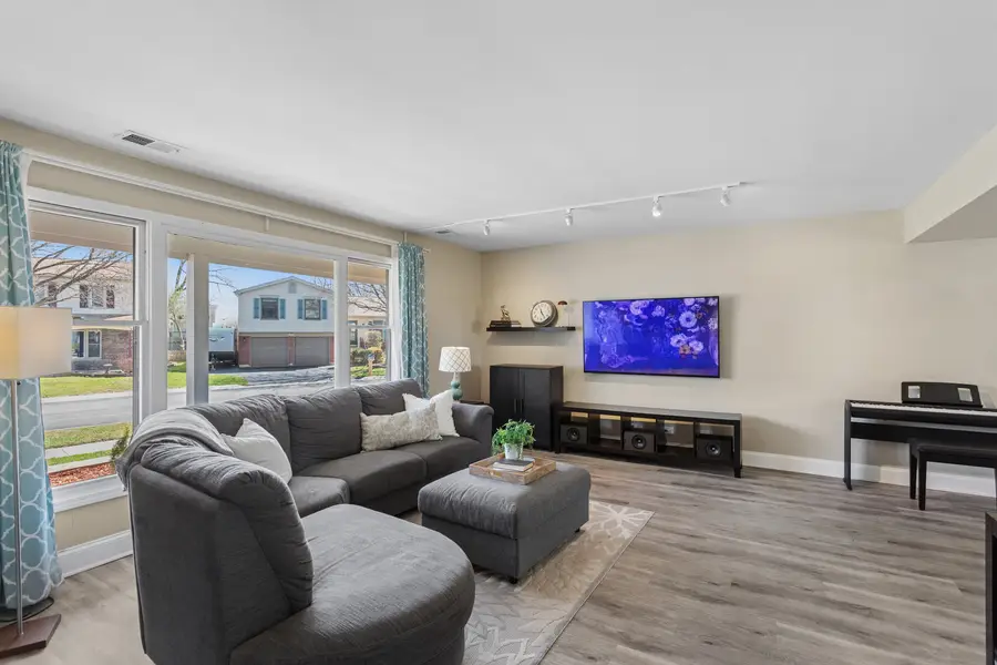 745 Buffalo Circle, Carol Stream, IL 60188 - #3