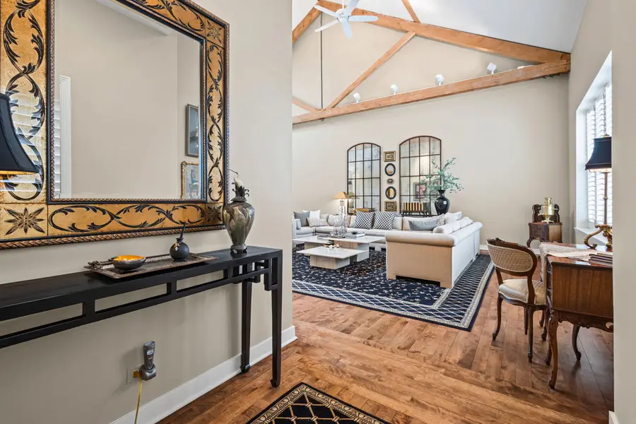 829 Stables Court W, Highwood, IL 60040 - #2