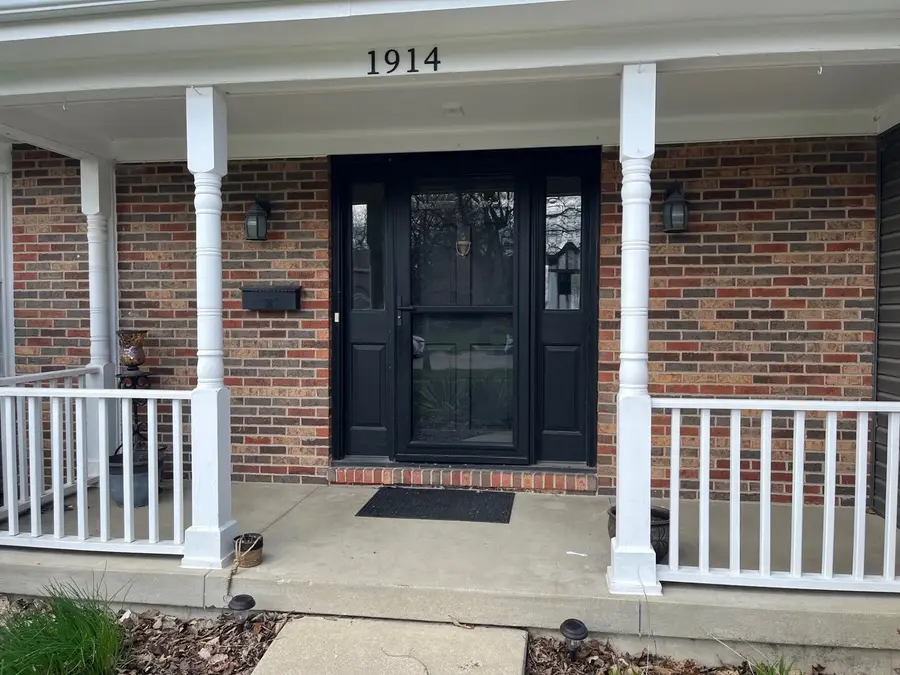 1914 Howard Street, Wheaton, IL 60187 - #2