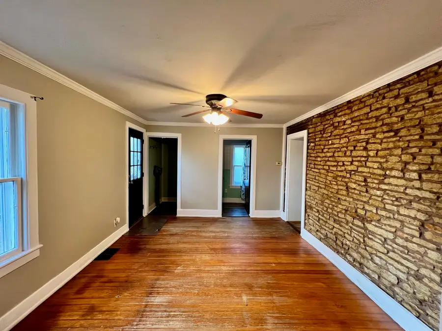 703 S 7th Avenue, Saint Charles, IL 60174 - #2