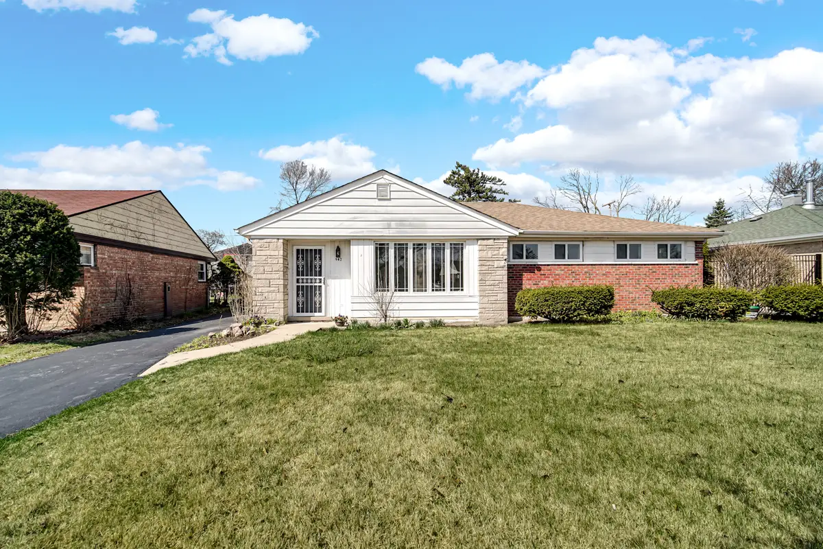 942 W Villa Drive, Des Plaines, IL 60016 - #1