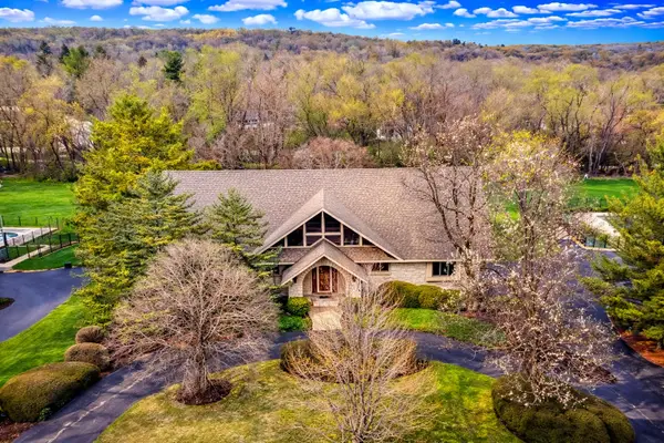 38W710 Bonnie Court, St. Charles, IL 60175