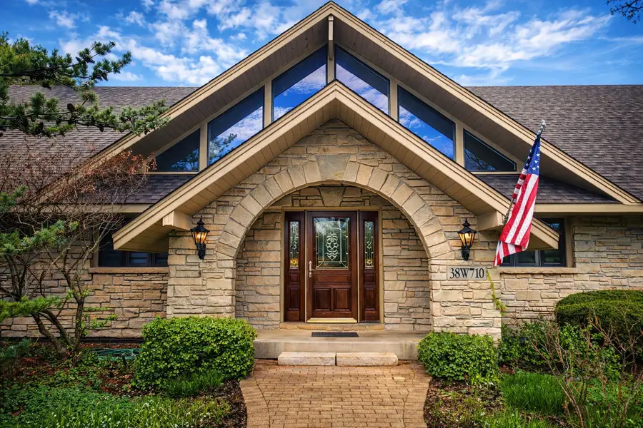 38W710 Bonnie Court, Saint Charles, IL 60175 - #2