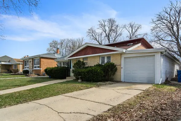 9829 S 51st Avenue, Oak Lawn, IL 60453