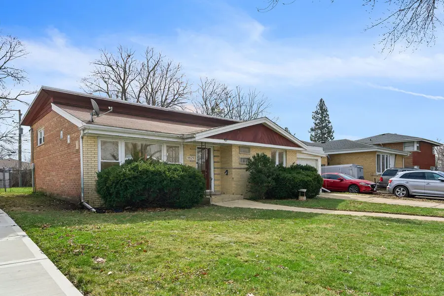 9829 S 51st Avenue, Oak Lawn, IL 60453 - #2